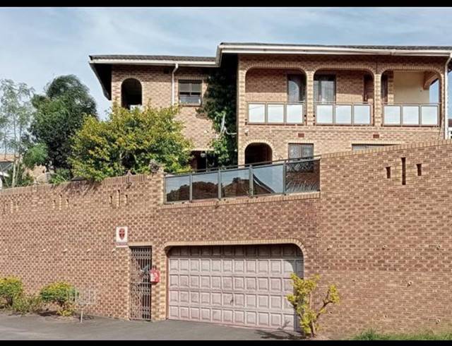 3 BEDROOM HOUSE FOR SALE IN CROSSMOOR